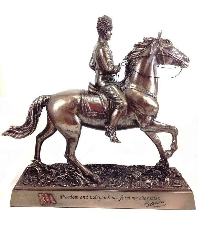 Atlı Atatürk Biblosu