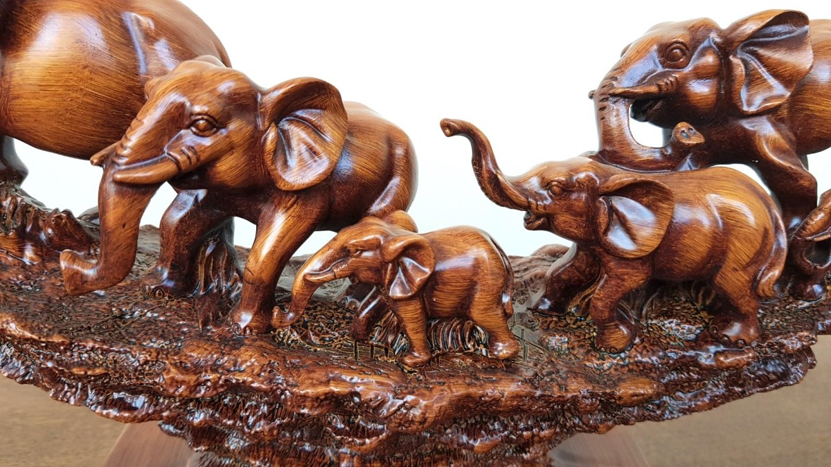 7'li Fil Ailesi Biblo