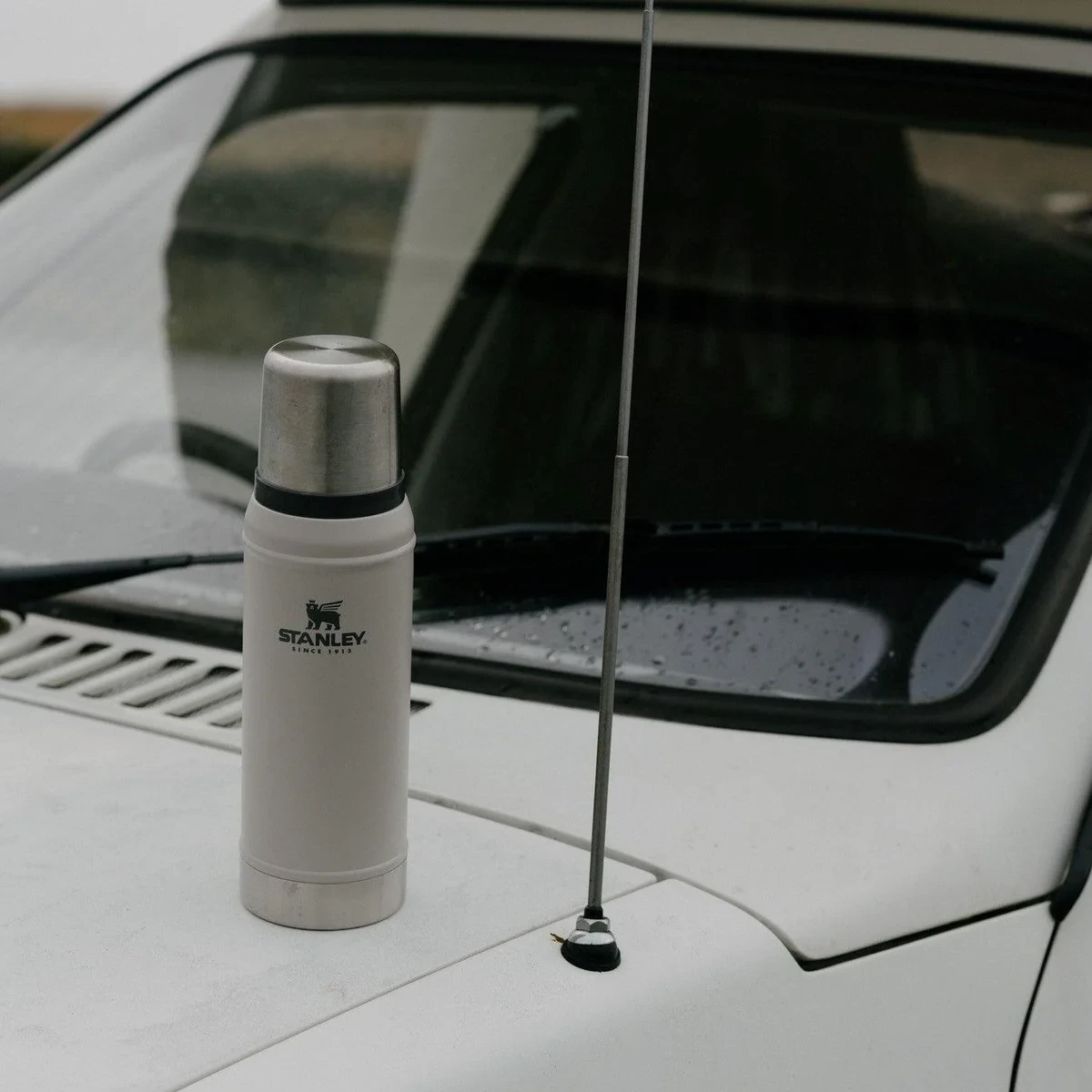 Stanley Classic Legendary Bottle Kül 0.75 L